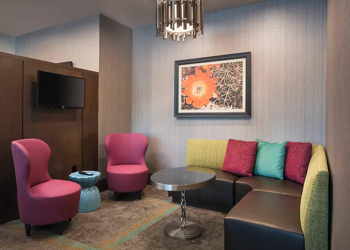 Hotel Desert View At Mayo Clinic 3*