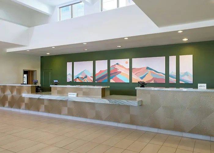 Hotel Desert View At Mayo Clinic 3*
